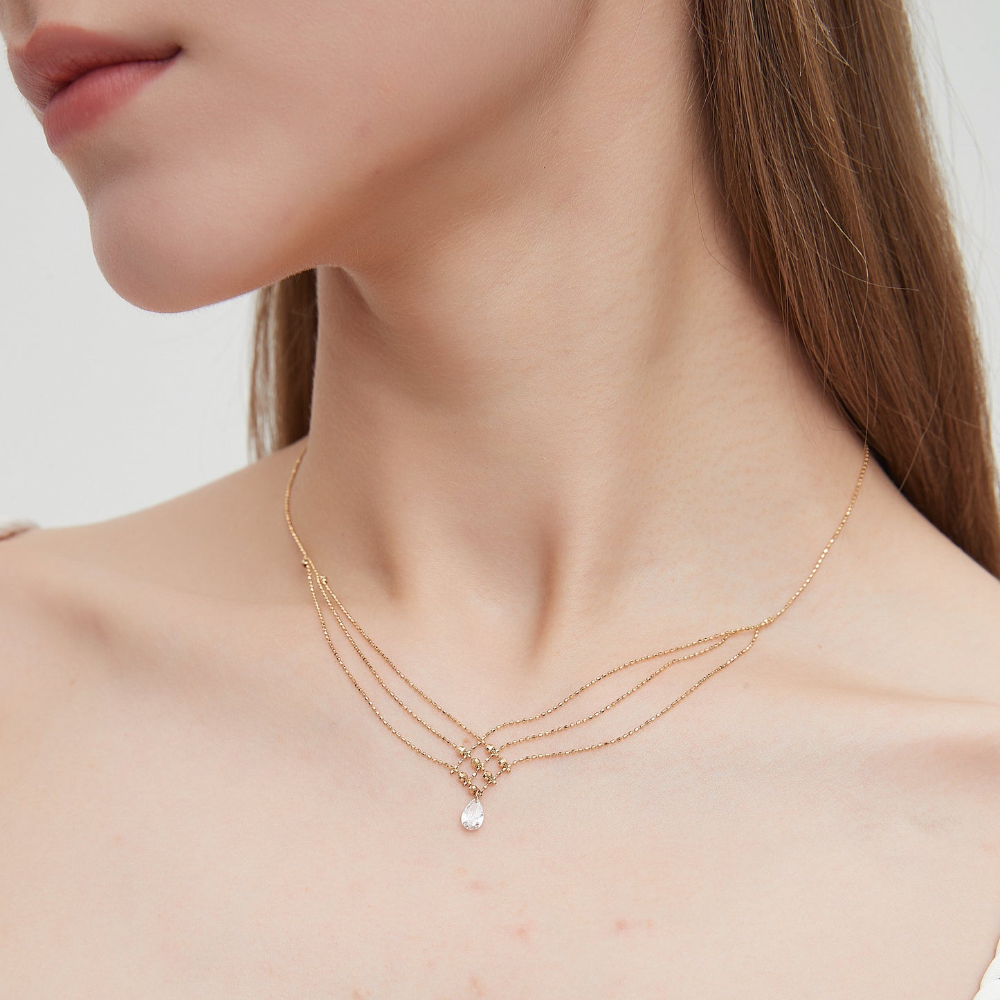 Pear-Shaped Floating Diamond Lace Necklace