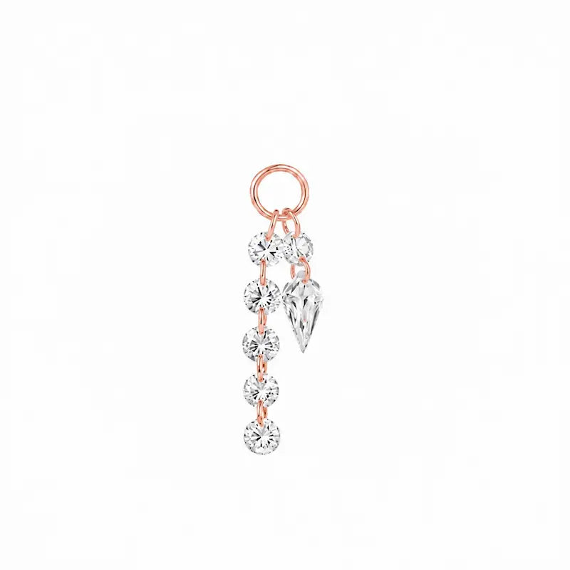 18K solid gold asymmetric kite and round diamond connecting charm featuring two suspended floating diamond strands from LTM Jewels’ Celestial Drift collection. One strand showcases five cascading round lab-grown diamonds while the second strand pairs a round diamond with an elongated kite-cut diamond silhouette.