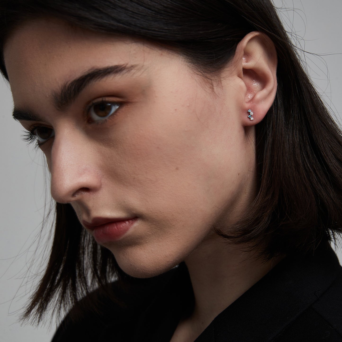 Blue Diamond Threaded Stud Earring