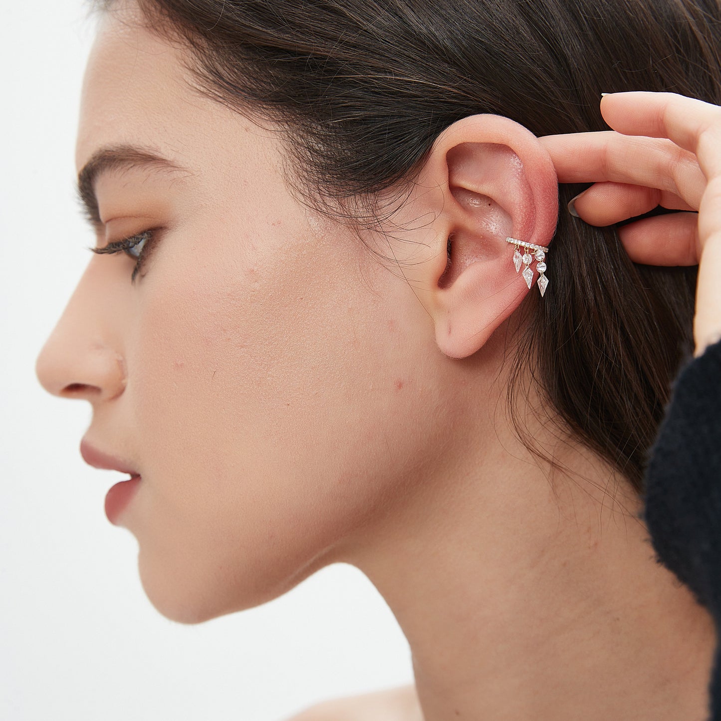 Floating Kite-shaped Diamond Ear Cuff