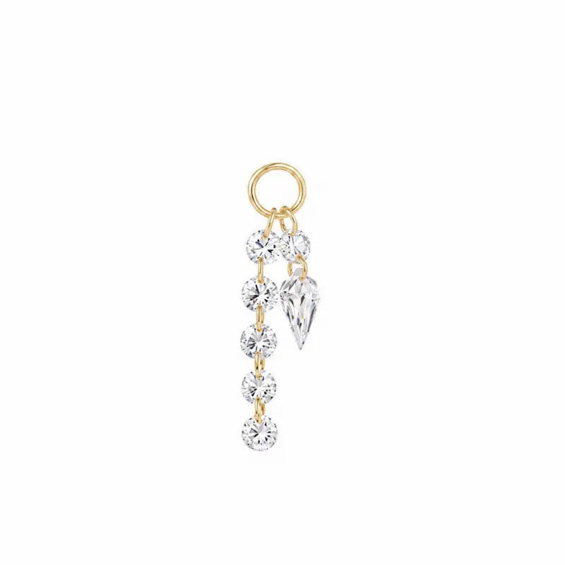 18K solid gold asymmetric kite and round diamond connecting charm featuring two suspended floating diamond strands from LTM Jewels’ Celestial Drift collection. One strand showcases five cascading round lab-grown diamonds while the second strand pairs a round diamond with an elongated kite-cut diamond silhouette.