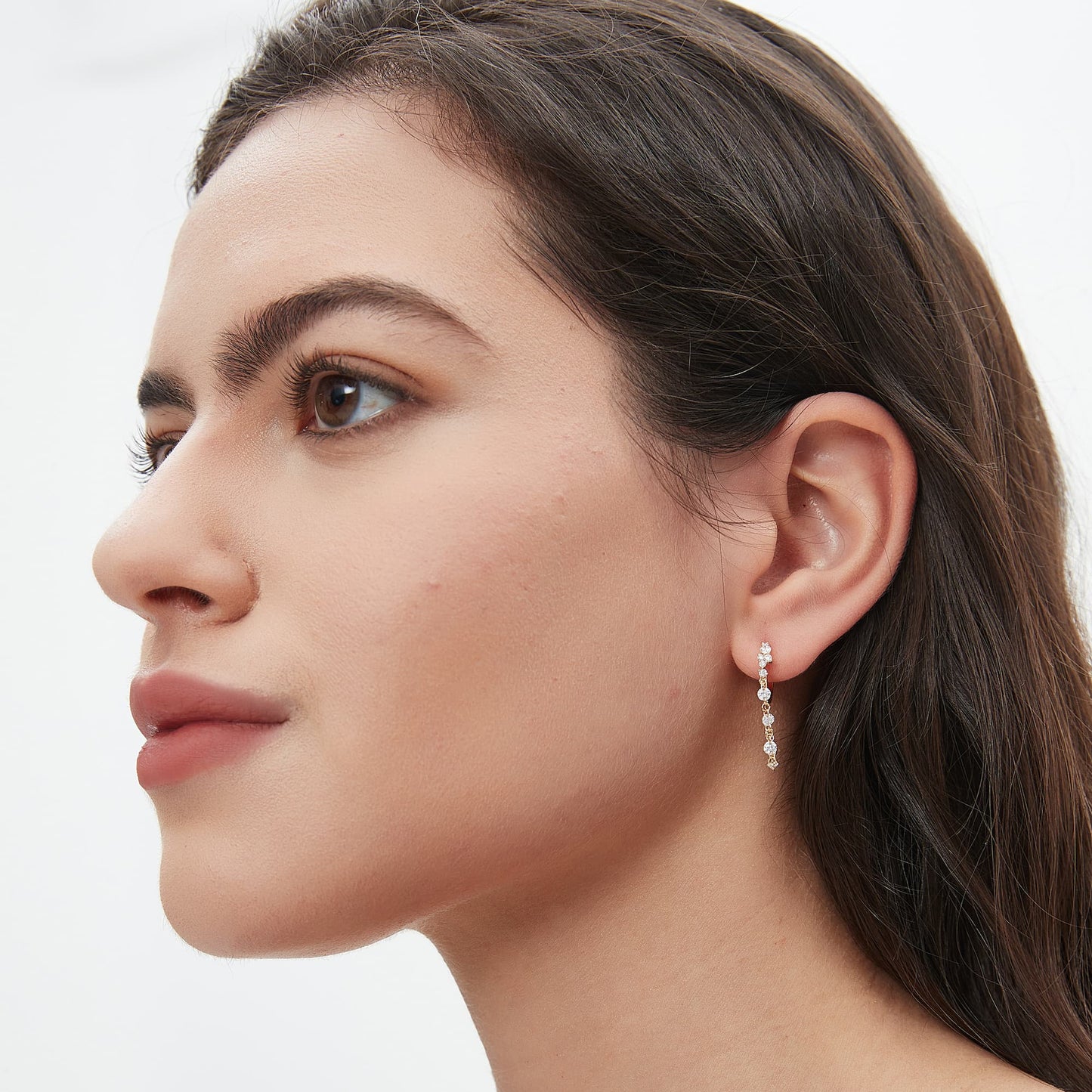 Side profile view showing the 8mm hoop and the fluid movement of the diamond chain